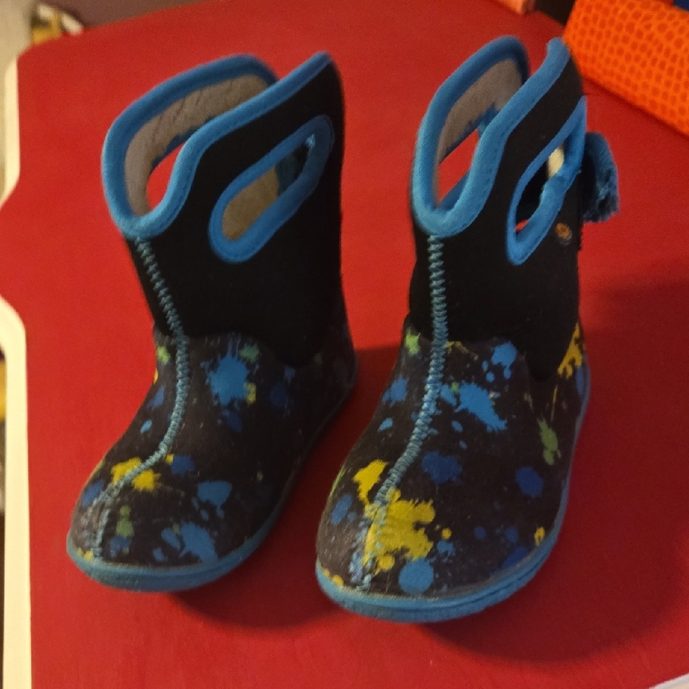 Bogs Kids Black and Blue Splatter Boots - Picture 4 of 8
